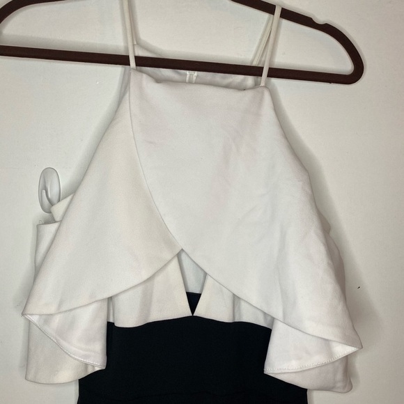 Cold Shoulder Stripe Jumpsuit size 2 - Picture 4 of 7